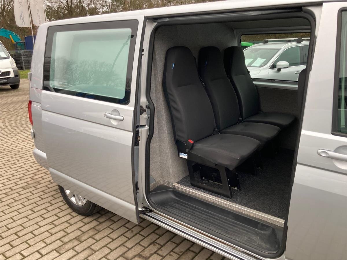 Volkswagen Transporter Kombi 2,0 l 110 kw