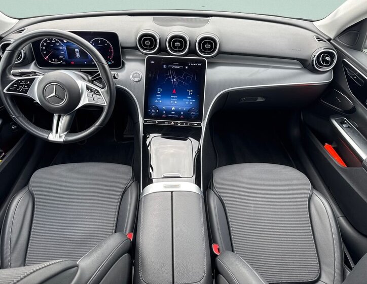 Mercedes-Benz Třídy C Sedan / Limuzína 2,0 l 147 kw