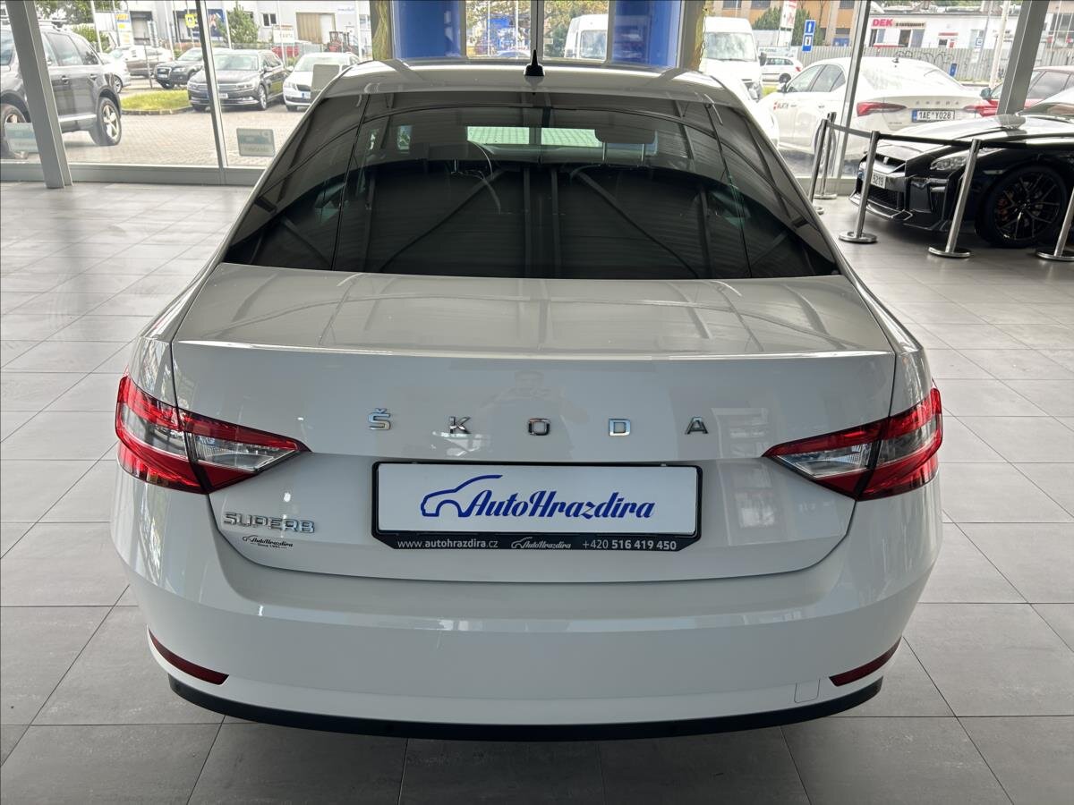 Škoda Superb Sedan 2,0 l 110 kw