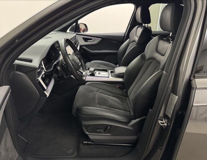 Audi Q7 41