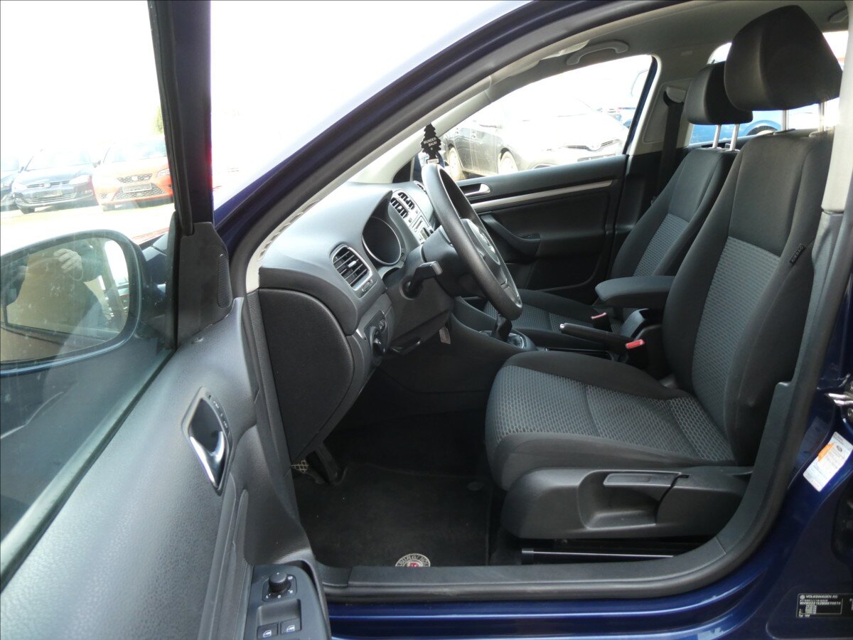 Volkswagen Golf Kombi 1,2 l 77 kw