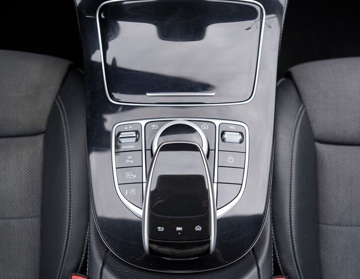 Mercedes-Benz Třídy E 30