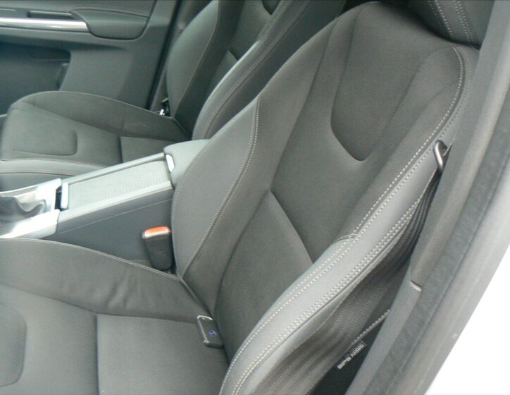 Volvo XC60 SUV 2,4 l 120 kw