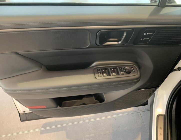 Hyundai Santa Fe SUV 1,6 l 178 kw