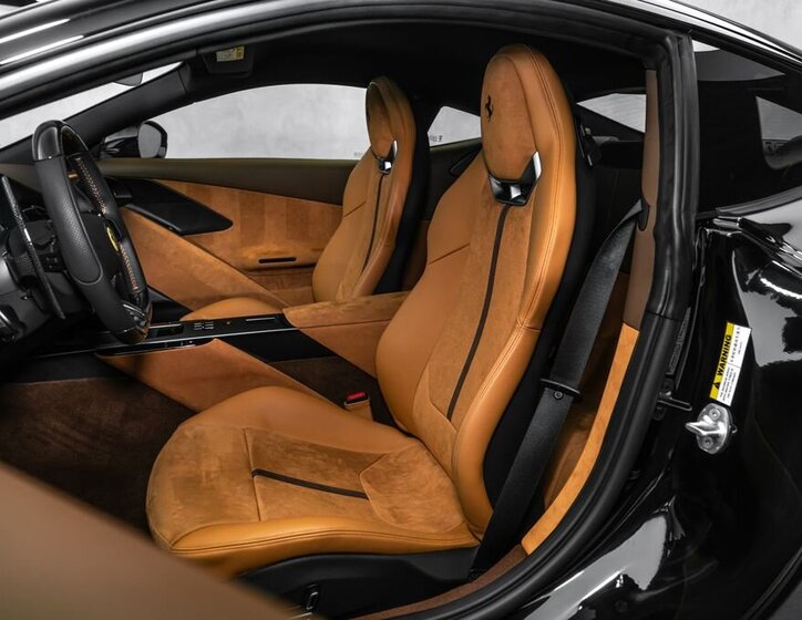 Ferrari Ostatní Kupé 3,9 l 471 kw