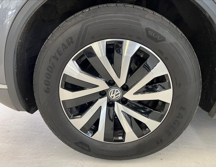 Volkswagen Touareg 34