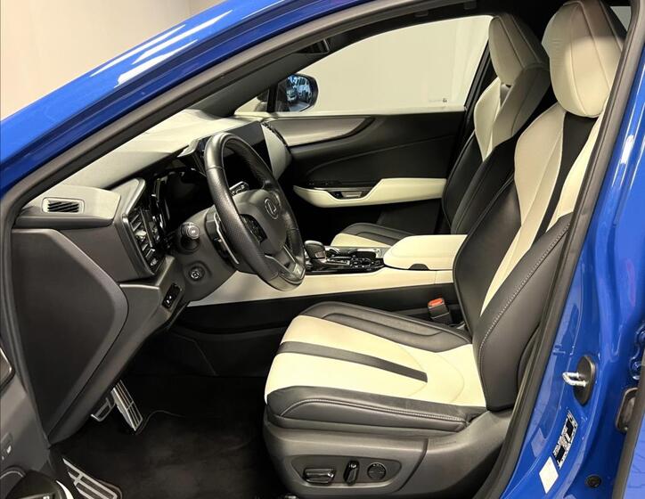 Lexus NX 450h plus 6