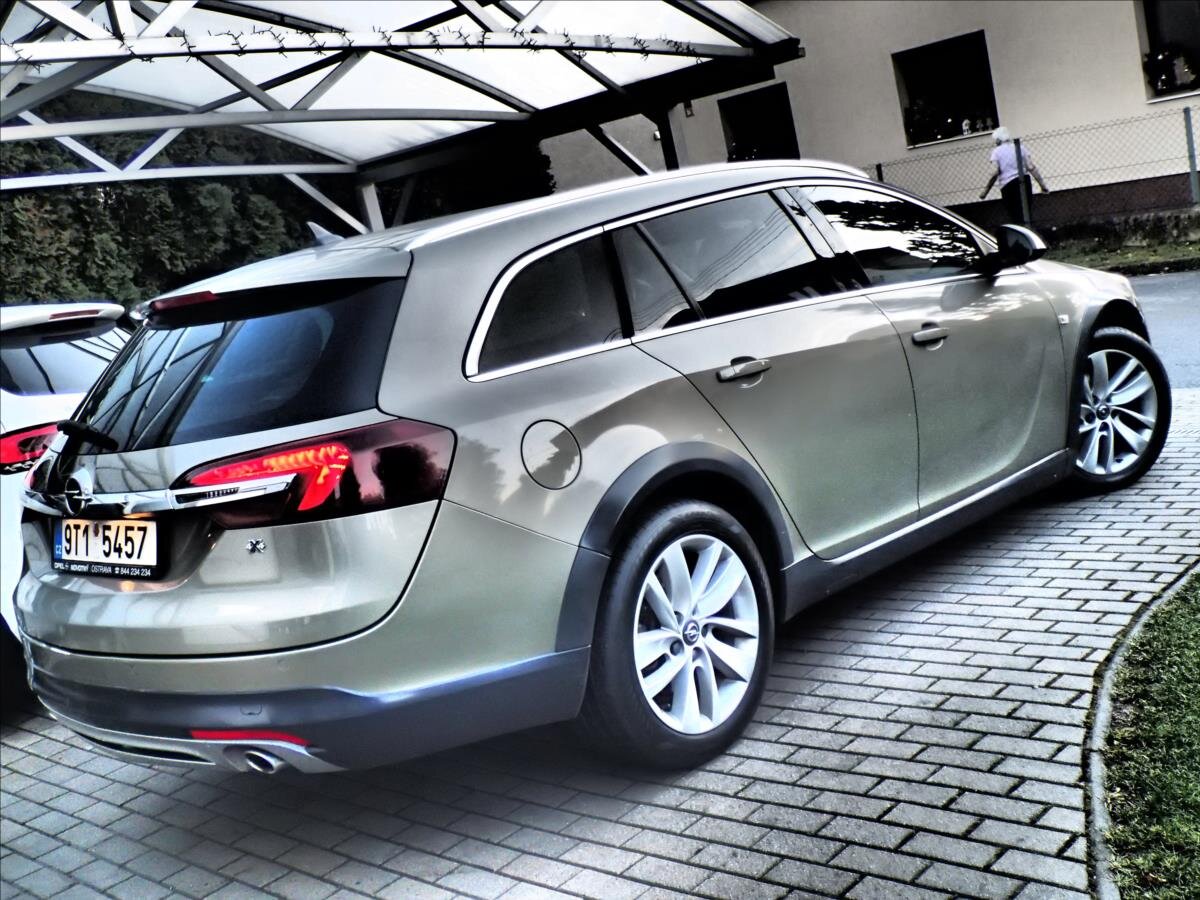 Opel Insignia Kombi 2,0 l 143 kw