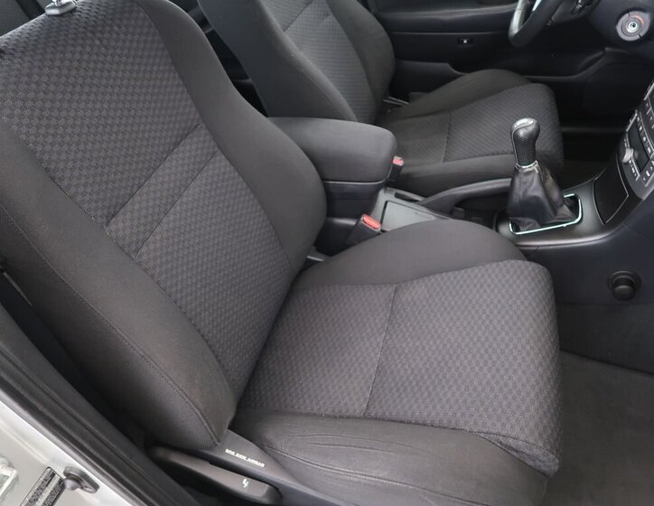 Toyota Avensis Kombi 2,0 l 108 kw