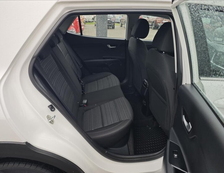 KIA Stonic SUV / Terénní 1,4 l 73 kw