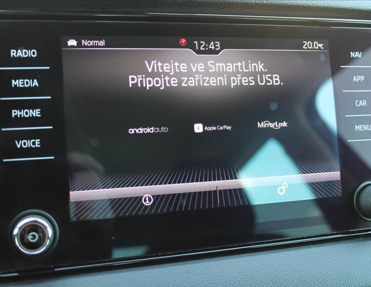 Škoda Karoq SUV / Terénní 1,5 l 110 kw