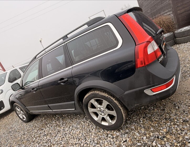 Volvo XC70 Kombi 2,4 l 151 kw