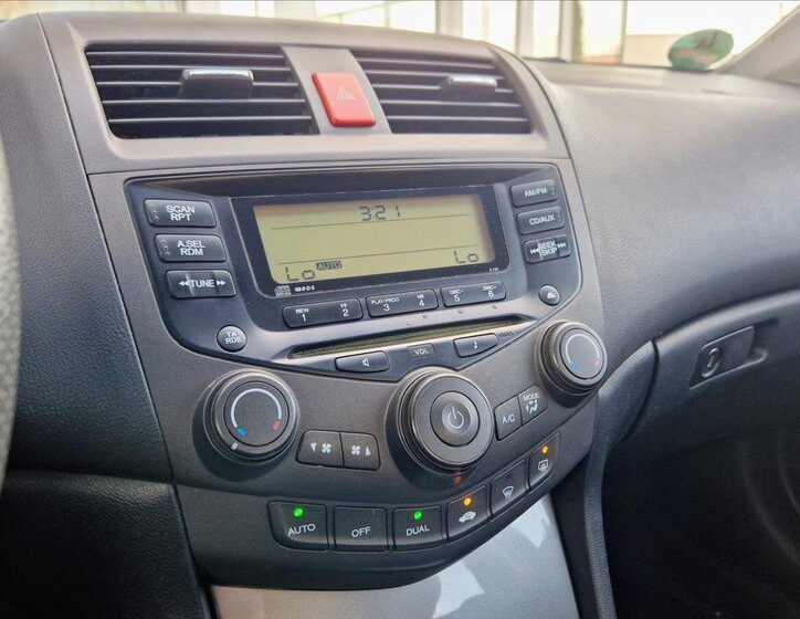Honda Accord Sedan / Limuzína 2,0 l 114 kw