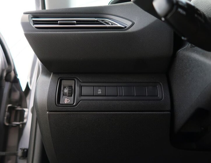 Peugeot 308 Hatchback 1,2 l 81 kw