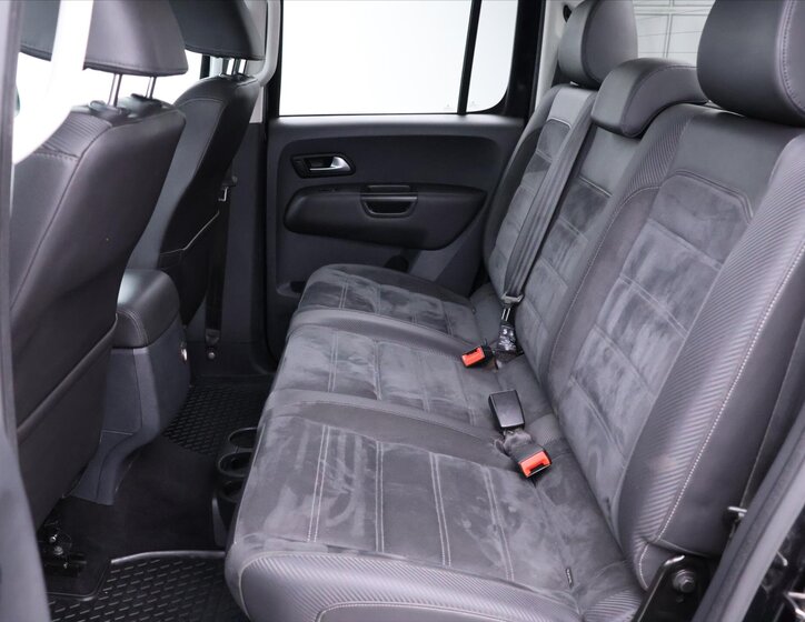 Volkswagen Amarok 13