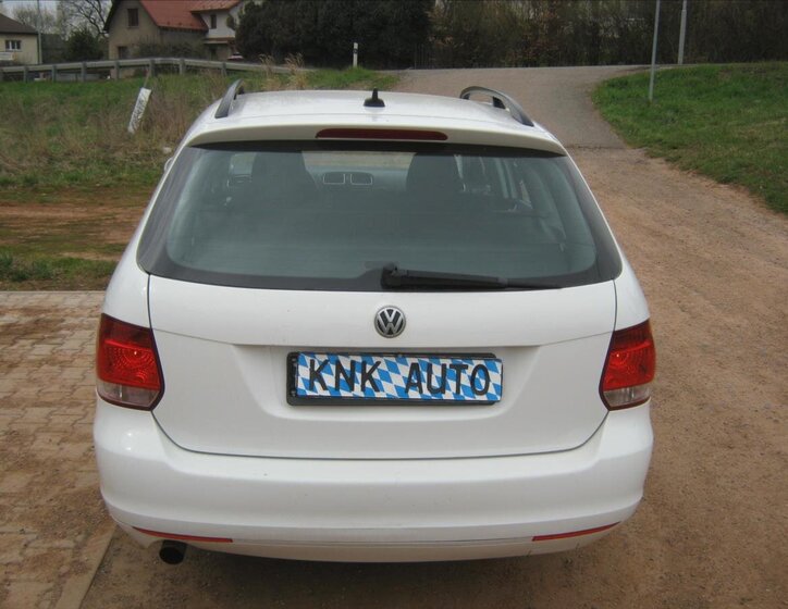 Volkswagen Golf Kombi 1,6 l 77 kw