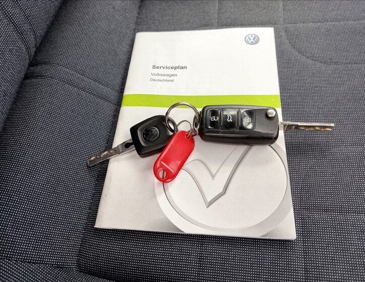 Volkswagen up! Hatchback 999,0 44 kw