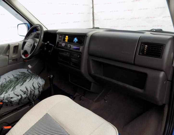 Volkswagen Multivan 16