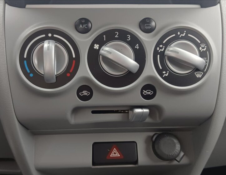 Suzuki Alto Hatchback 996,0 50 kw