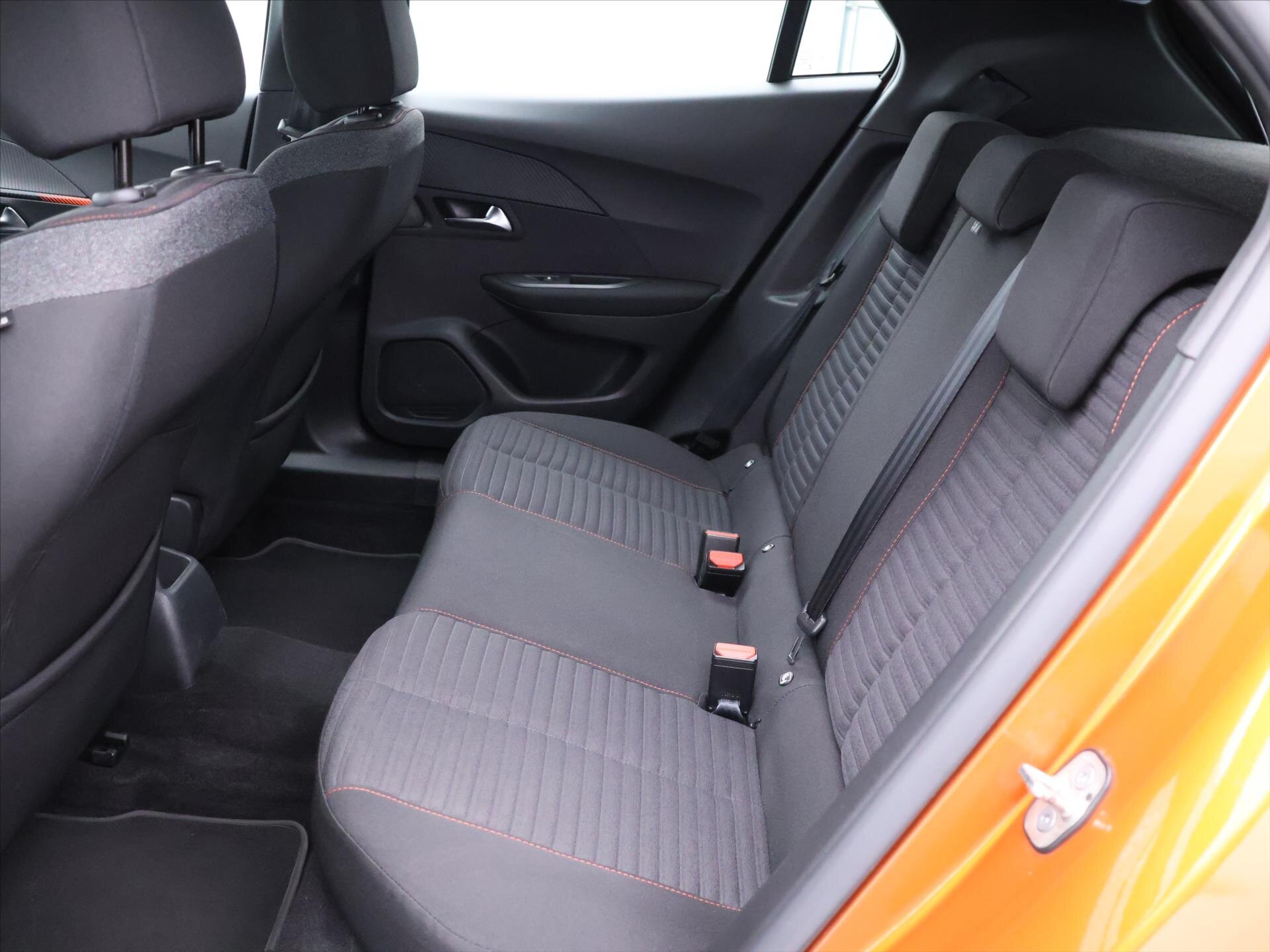 Peugeot 2008 SUV / Terénní 1,2 l 74 kw