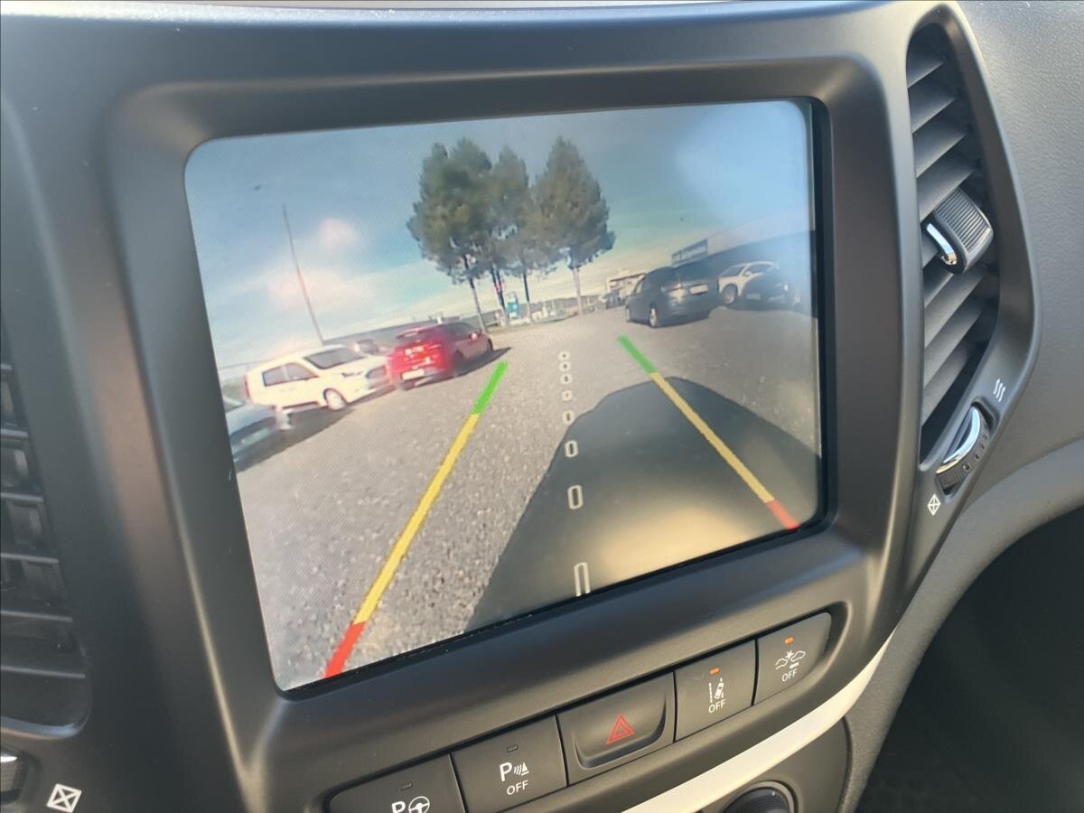 Jeep Cherokee SUV 2,2 l 147 kw