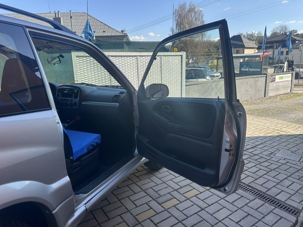 Suzuki Grand Vitara SUV / Terénní 2,0 l 94 kw