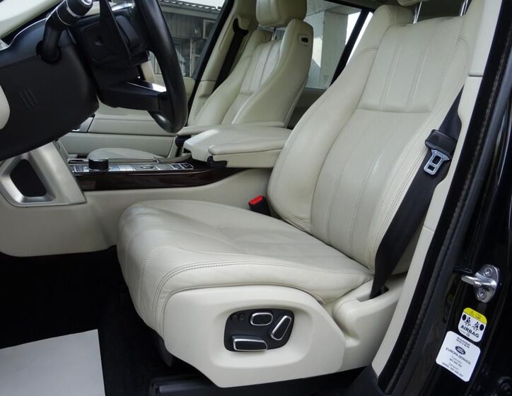 Land Rover Range Rover SUV 4,4 l 250 kw