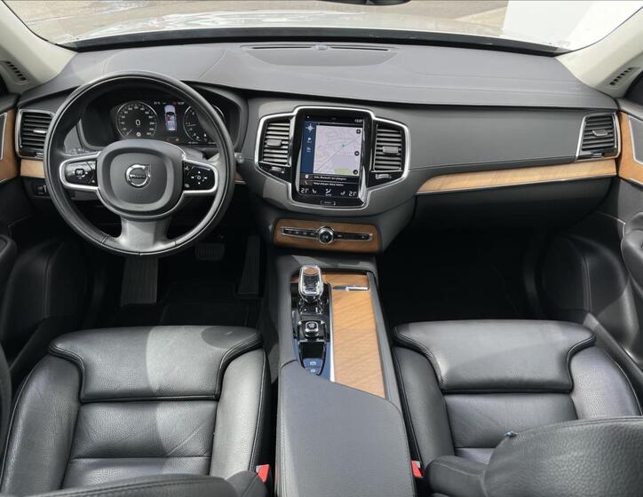 Volvo XC90 6