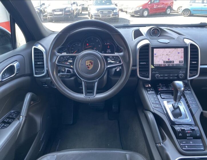 Porsche Cayenne SUV / Terénní 3,0 l 184 kw