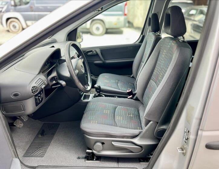 Mercedes-Benz Vaneo 11