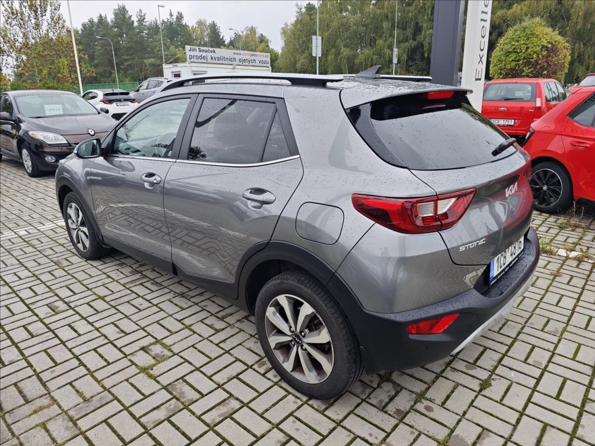 KIA Stonic SUV 1,2 l 62 kw