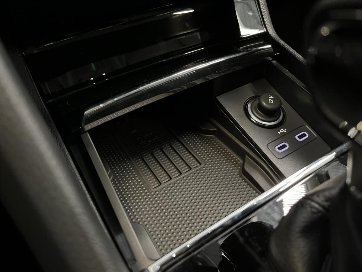 Škoda Karoq SUV 1,5 l 110 kw