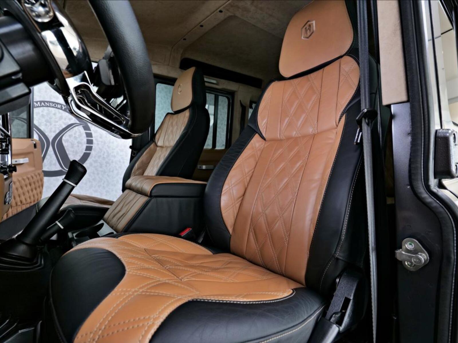 Land Rover Defender 12