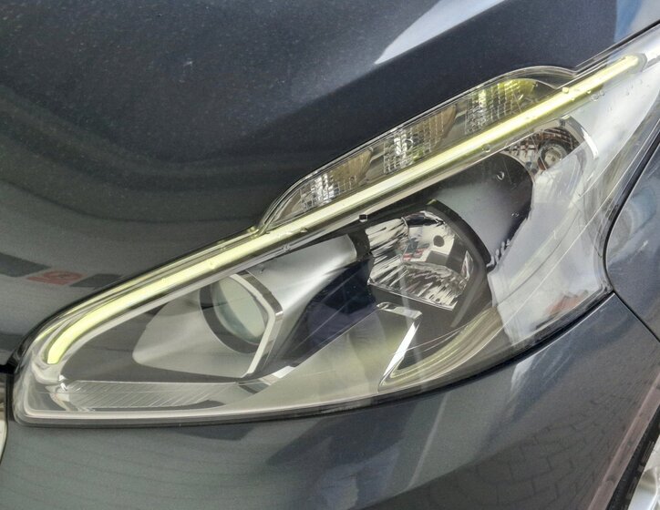 Peugeot 208 Hatchback 1,2 l 60 kw