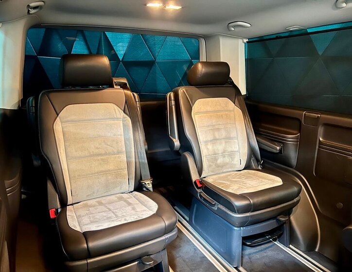 Volkswagen Multivan 13