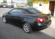Volkswagen EOS 2