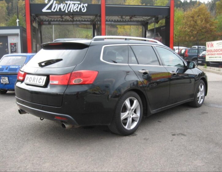Honda Accord Kombi 2,4 l 148 kw