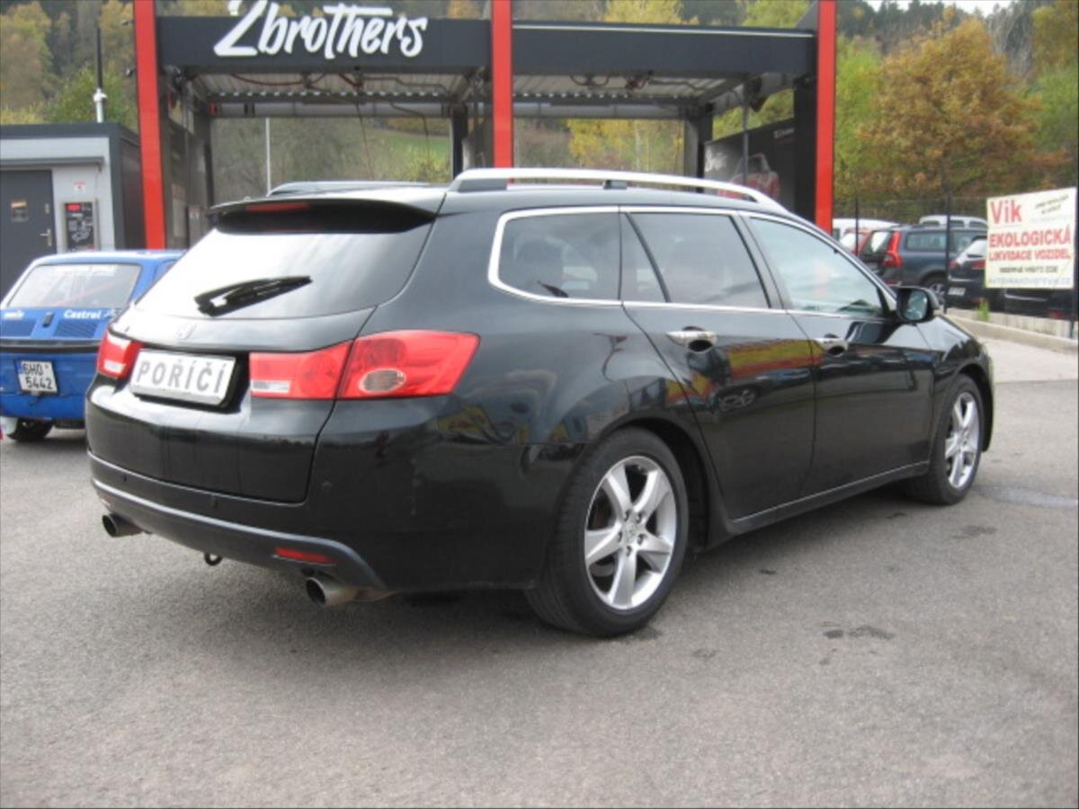 Honda Accord Kombi 2,4 l 148 kw