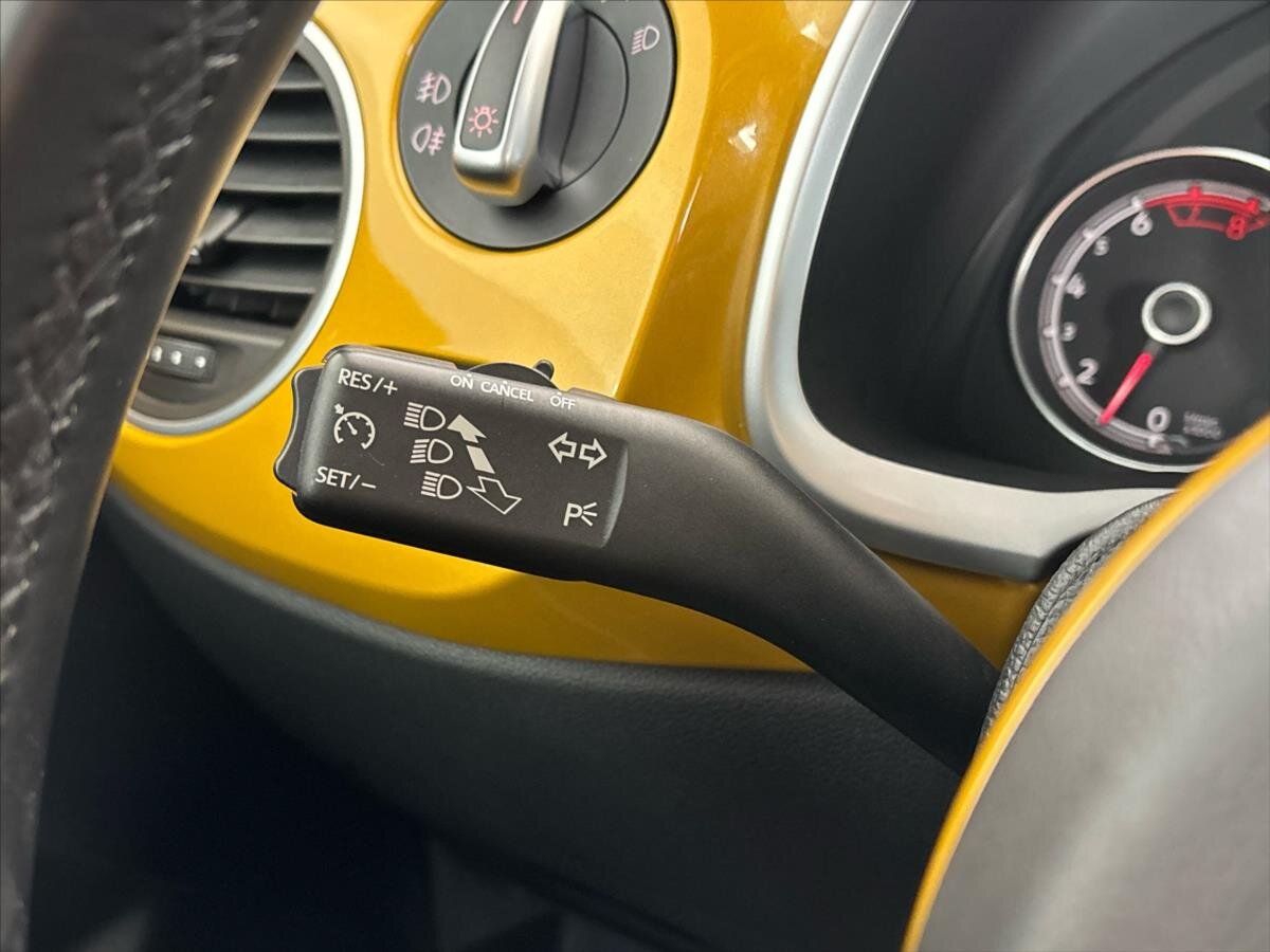 Volkswagen Beetle Hatchback 1,2 l 77 kw