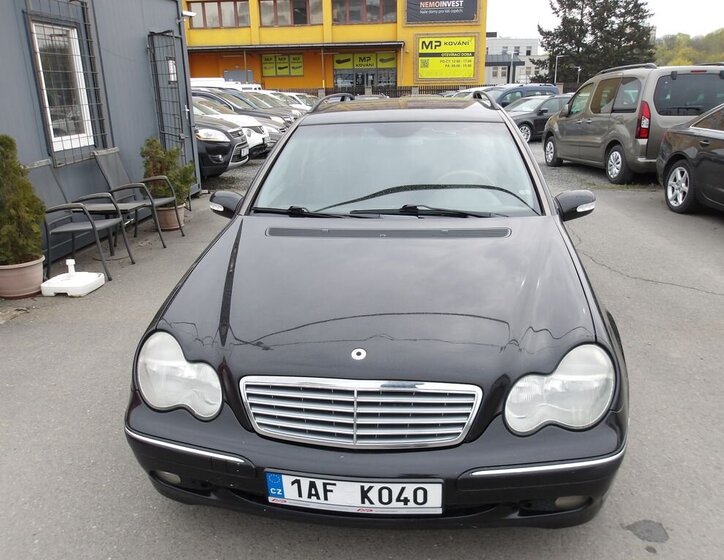 Mercedes-Benz Třídy C Kombi 2,1 l 105 kw
