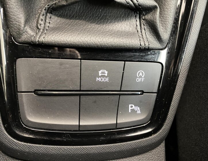 Škoda Kamiq SUV 999,0 85 kw