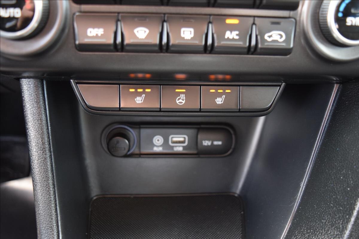 KIA Sportage SUV 2,0 l 100 kw