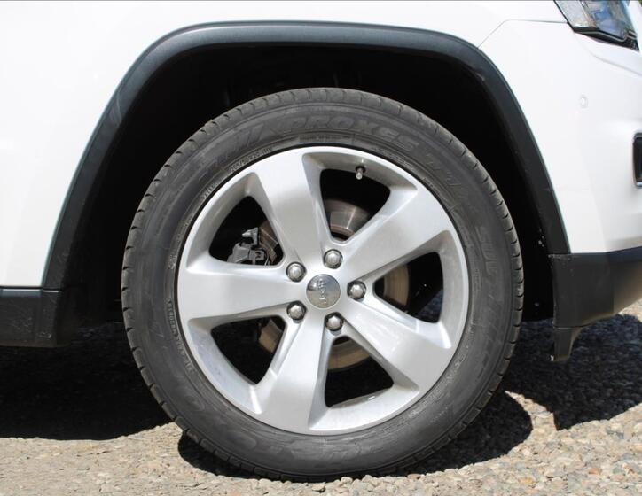 Jeep Grand Cherokee 49