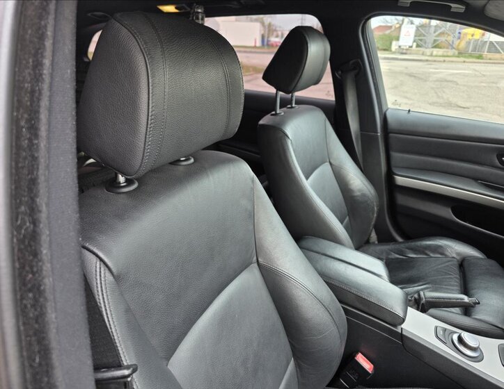 BMW Řada 3 Kombi 3,0 l 170 kw