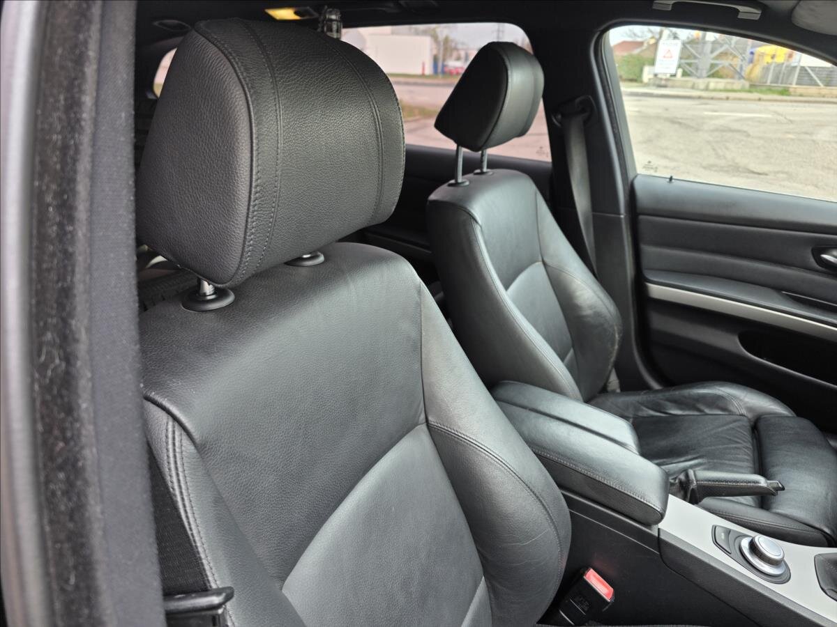 BMW Řada 3 Kombi 3,0 l 170 kw