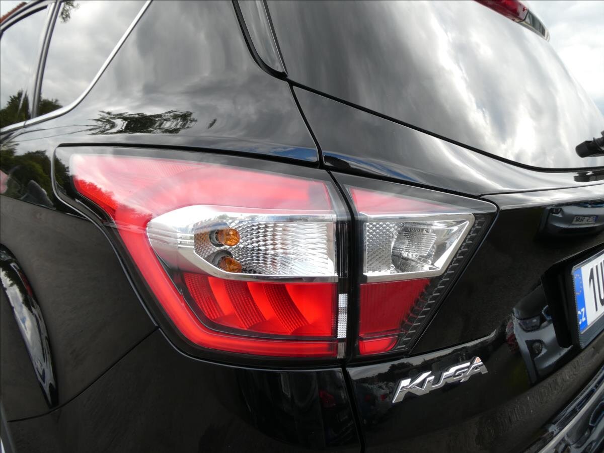 Ford Kuga SUV 1,5 l 110 kw