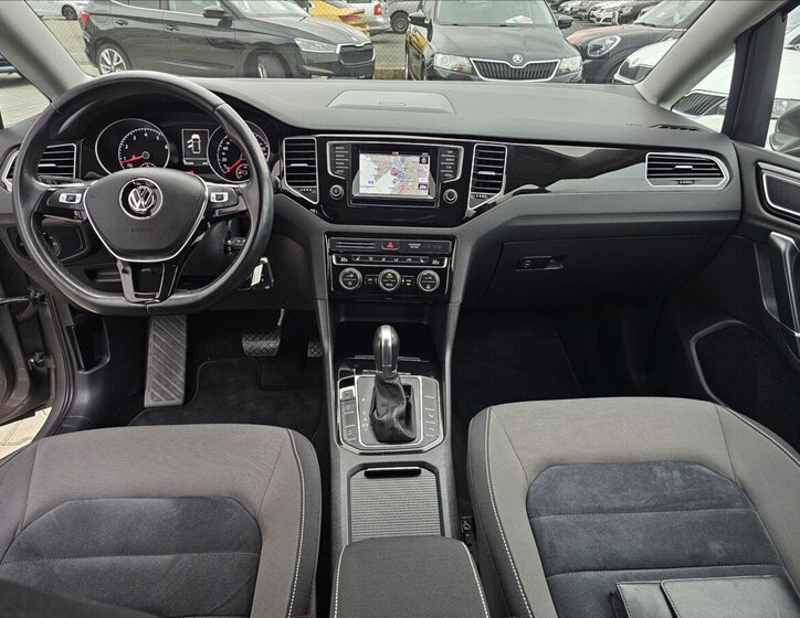 Volkswagen Golf Sportsvan 23