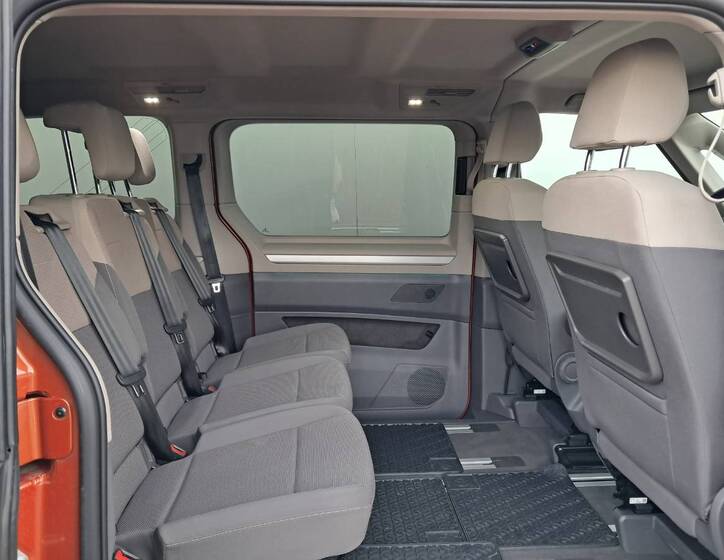 Volkswagen Multivan 23