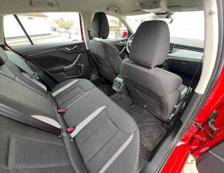 Škoda Scala Hatchback 1,0 l 85 kw