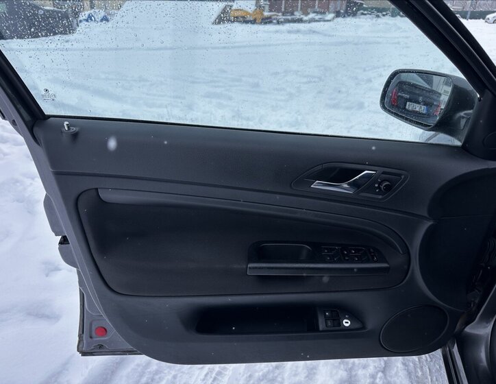 Škoda Superb Sedan 2,0 l 103 kw